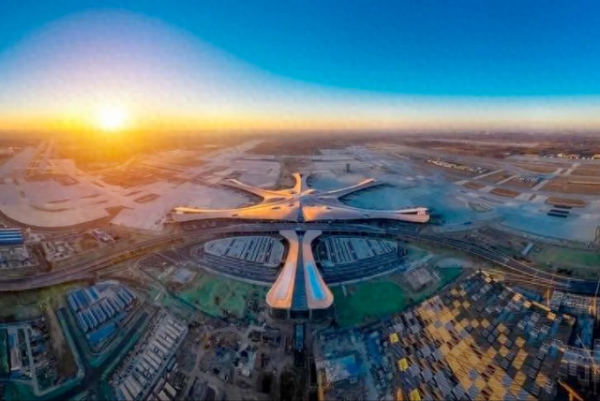 启泰网 别只看压力！留京和返乡的差距可能比你想的大