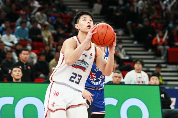 蔚莱策略 加盟NCAA D1强校？林葳经纪人公司社媒关注俄勒冈大学男篮